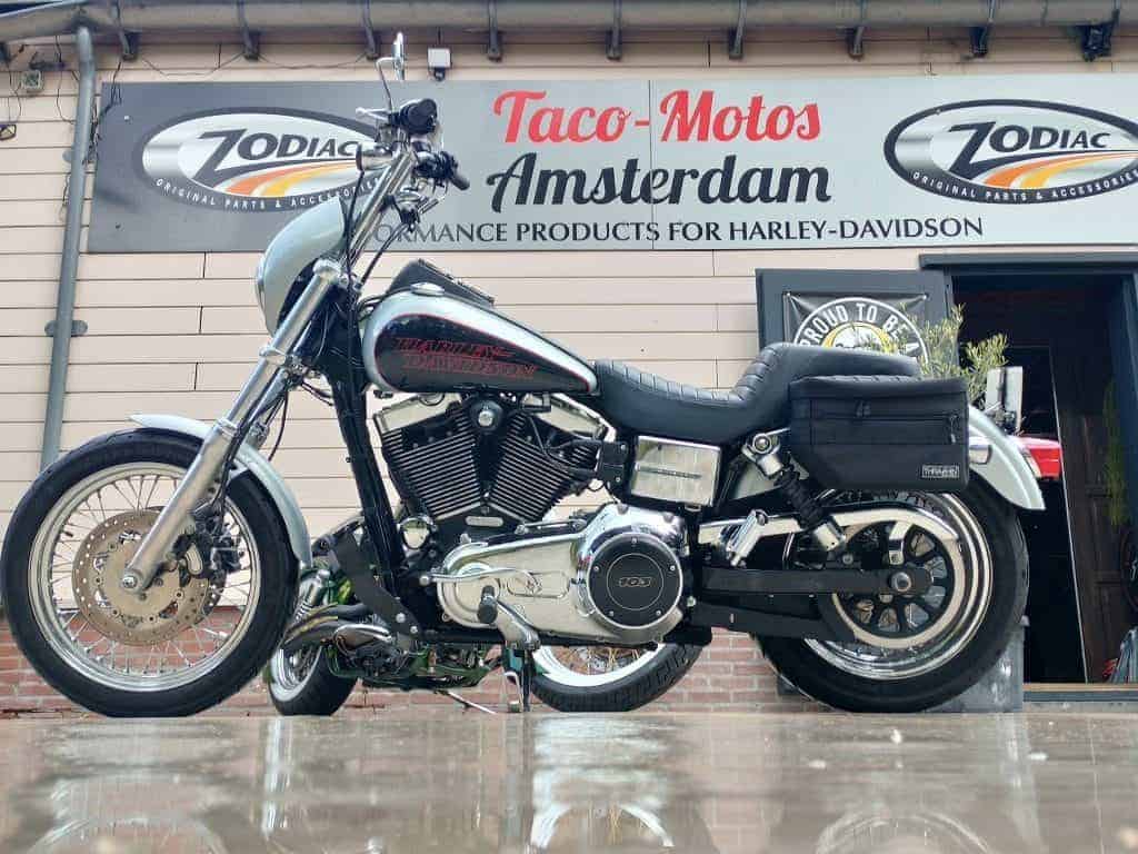 Harley Davidson Dyna changed to Dyna clubstyle with a Saddleman seat Biltwell handlebar and Thrashin bags