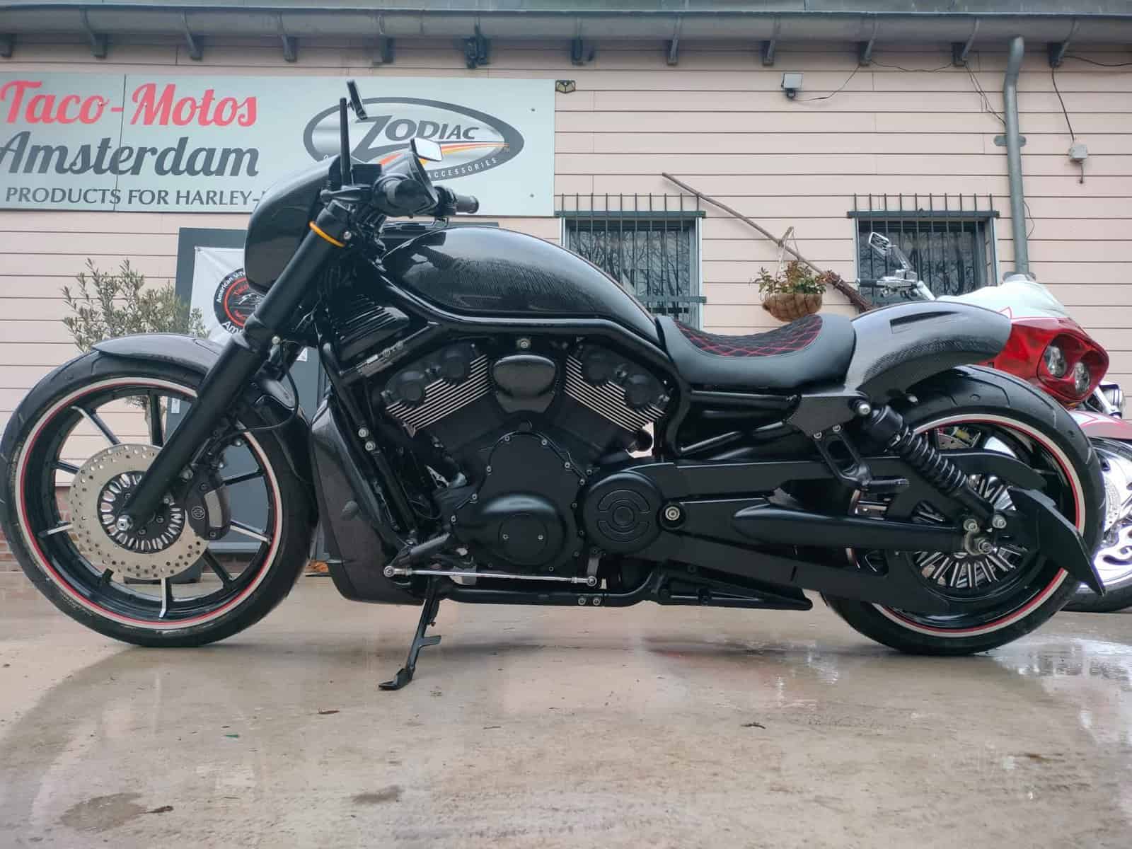 v-rod customizing and wrapping