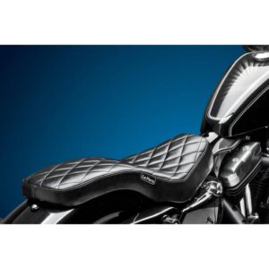 Cobra 2-up Diamond Fits:> 04-06 and 2010-2022 XL Sportster