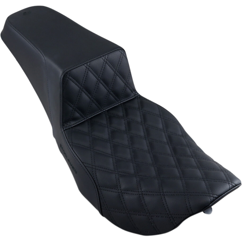 Step Up Front Lattice Stitched Seat Fits: > 99‐07 Touring