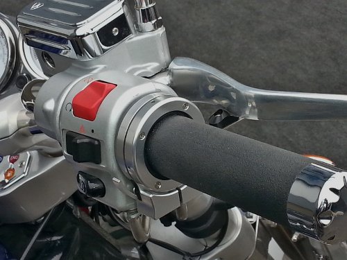 cruise control Slides over and mounts to the outside Fits: > Victory 1996-2019 with 1 or 1 ¼ inch handlebar