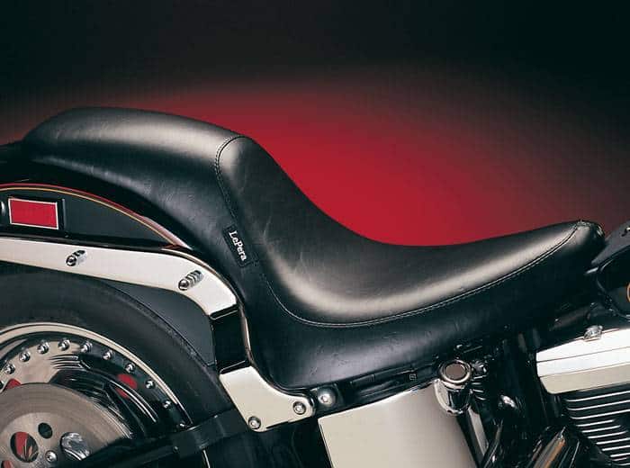 Seat full-length silhouette smooth fits: > 00-17 softail 1 Seat full-length silhouette smooth fits: > 00-17 softail