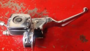 brake master cylinder front