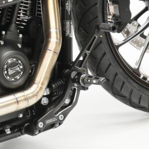 Pahntom Mid- to Forward Control Conversion Kit for Softail M8