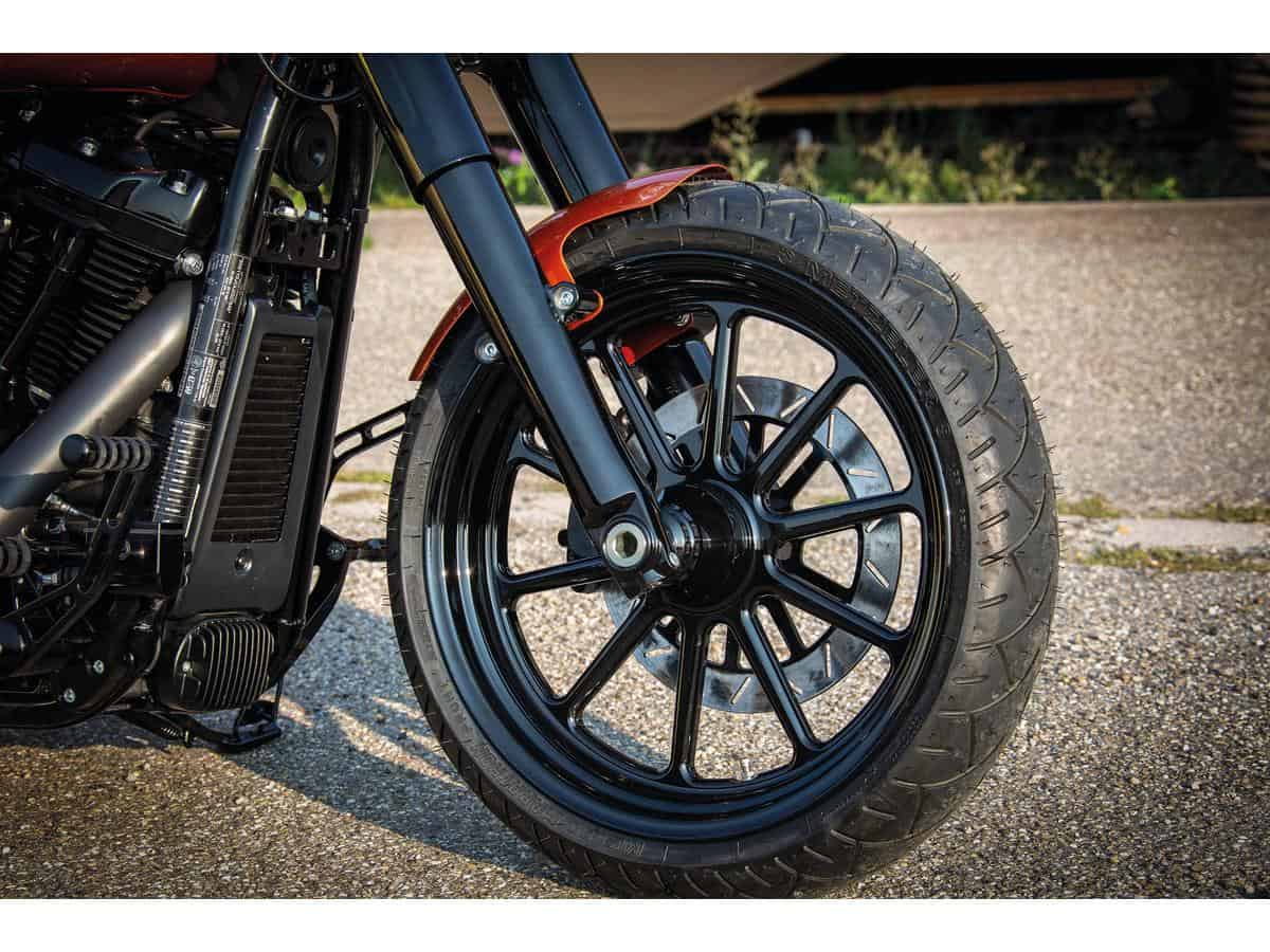 Steel front fender for softail models short version for slim, deluxe, heritage raw 16", 18-21 flsl, 18 flhcs 114, 18-21 flhc, 18 flhcs 114 anv, 18-20 flde, 19-20 flhc 114, 21-24 flhcs, 23 flhcsanv 1 Ricks motorcycles