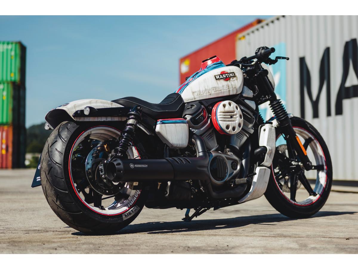 Original style short rear fender ready to paint Original style short rear fender ready to paint