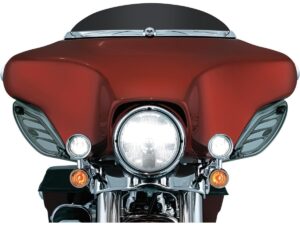 Airmaster Windshield Height: 5" Dark Smoke, 96-13 Touring, (except 96-03, 07-10, 13 FLHR, 96-97, 00-02, 04-06 FLHRI, 96 FLTCUI, 98-06 FLHRCI, 99-06 FLTRI, 99-03, 07-09 FLTR, 02 FLHRSEI, 04-06 FLHRSI, 07-13 FLHRC, 07 FLHRSE3, 07 FLHRS, 08 FLHRSE4, 09 FLTRSE3, 10, 13 FLTRX, 11 FLTRUSE, 12 FLTRXSE, 13 FLHRSE5, 13 FLTRU, 13 FLTRXSE2 ANV, 13 FLTRXSE2) - Image 3