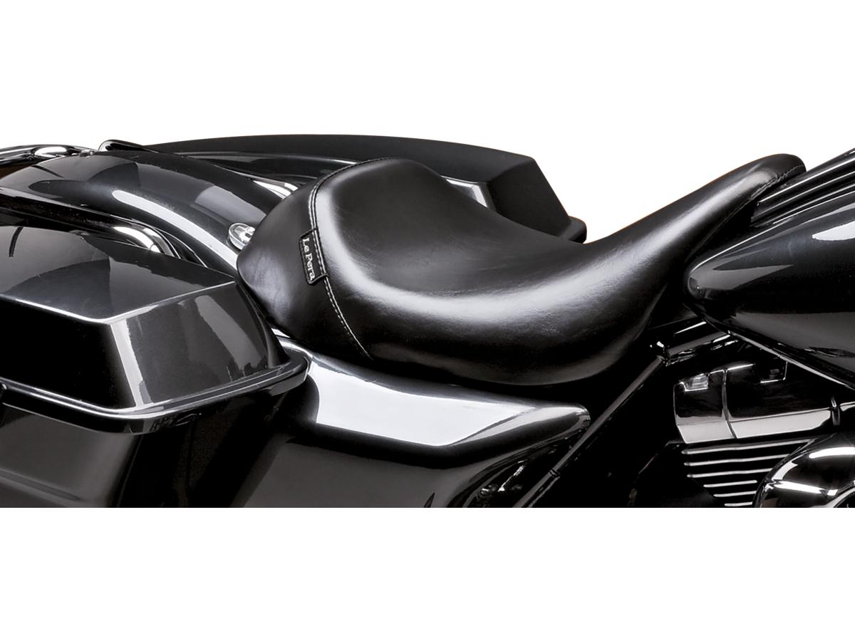 Bare bones pyo gas tank solo seat black vinyl, 02-07 touring 1 Le pera