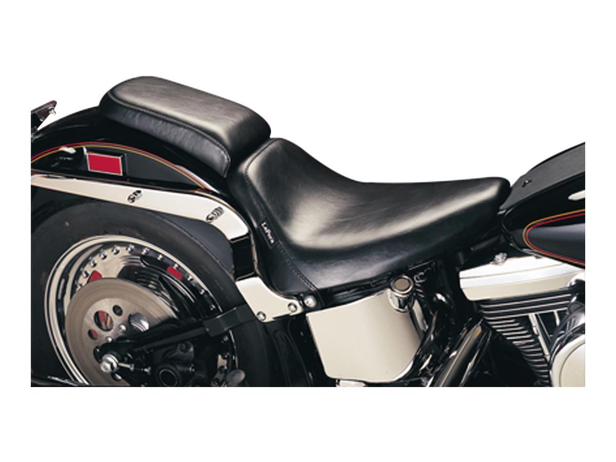 Bare bones smooth solo seat black vinyl, 08-17 softail 1 Le pera