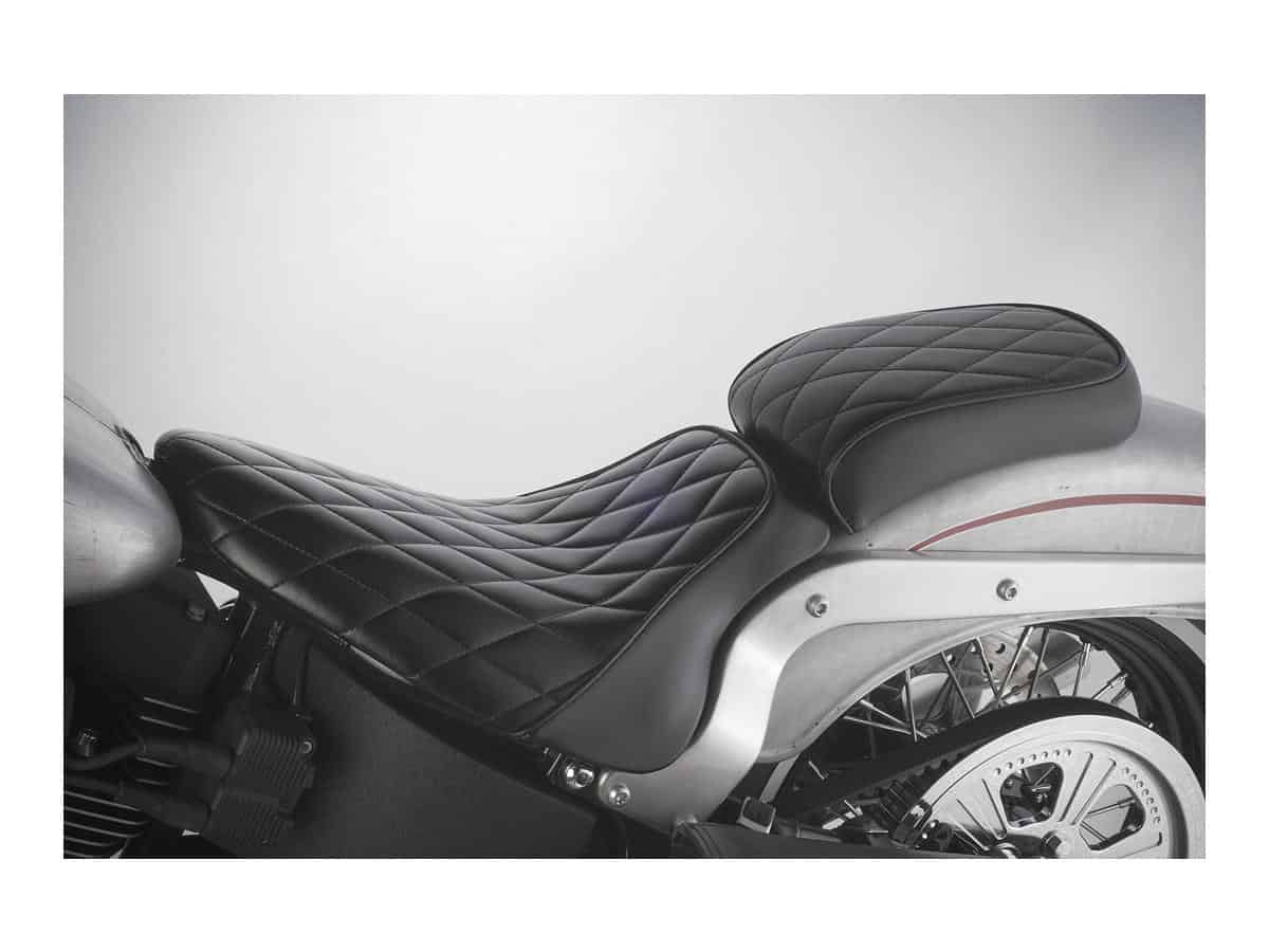 Hot rod series diamond pillion pad black vinyl, 06-17 dyna 1 Le pera
