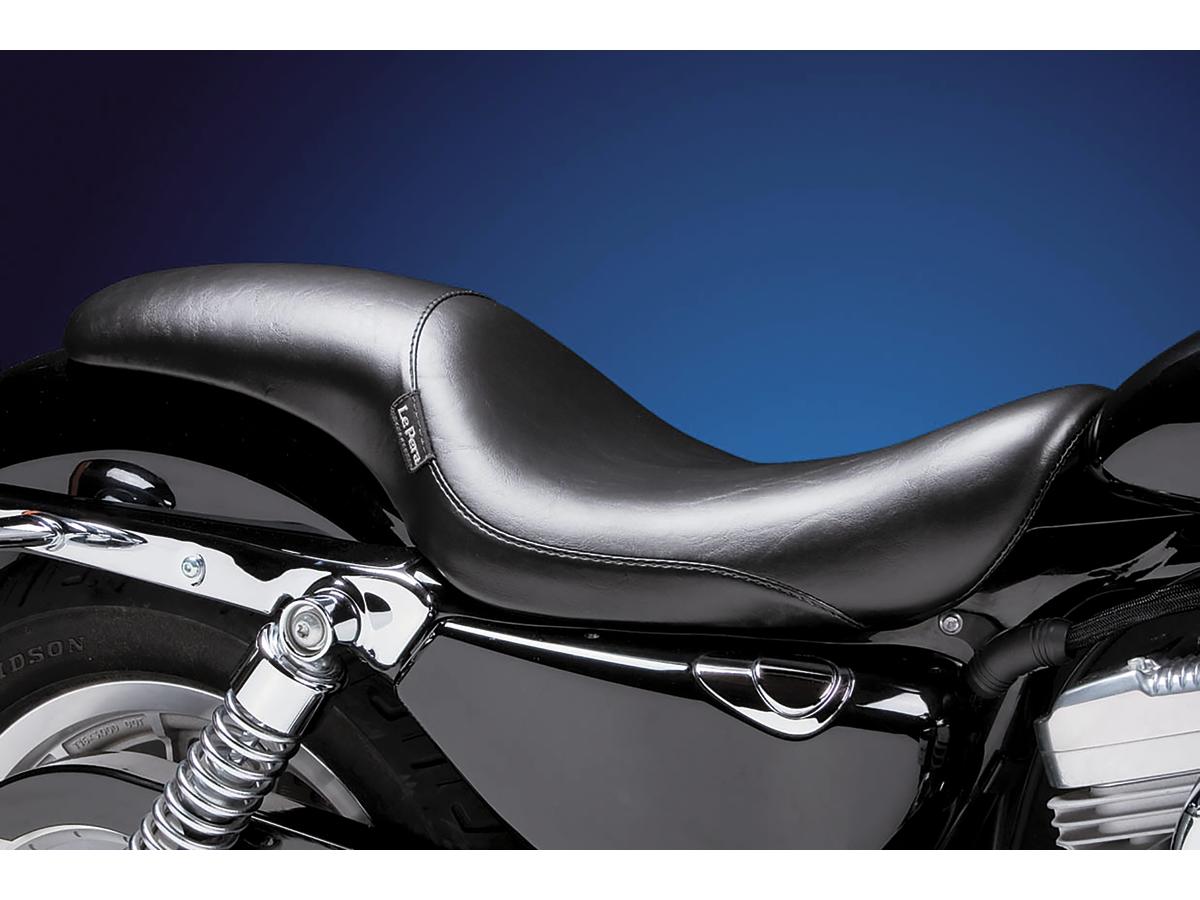 Silhouette full lenght smooth seat black vinyl, 04-06, 10-20 sportster 1 Le pera