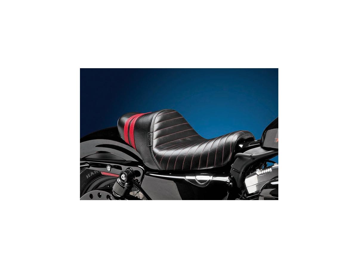 Stubs spoiler pleated seat red/red stripes black red vinyl, 07-09 sportster 1 Le pera