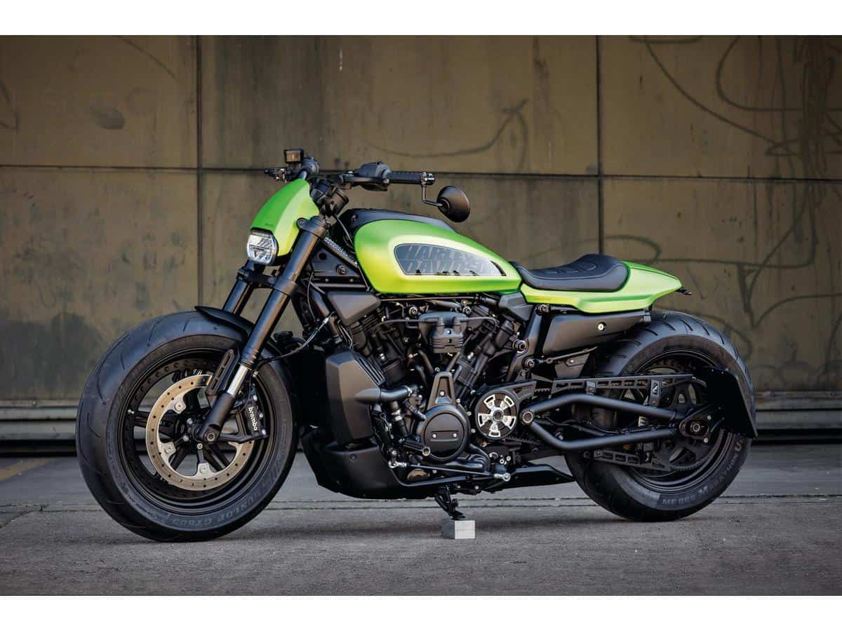 Sprocket and front pulley cover for sportster s and nightster black Sprocket and front pulley cover for sportster s and nightster black