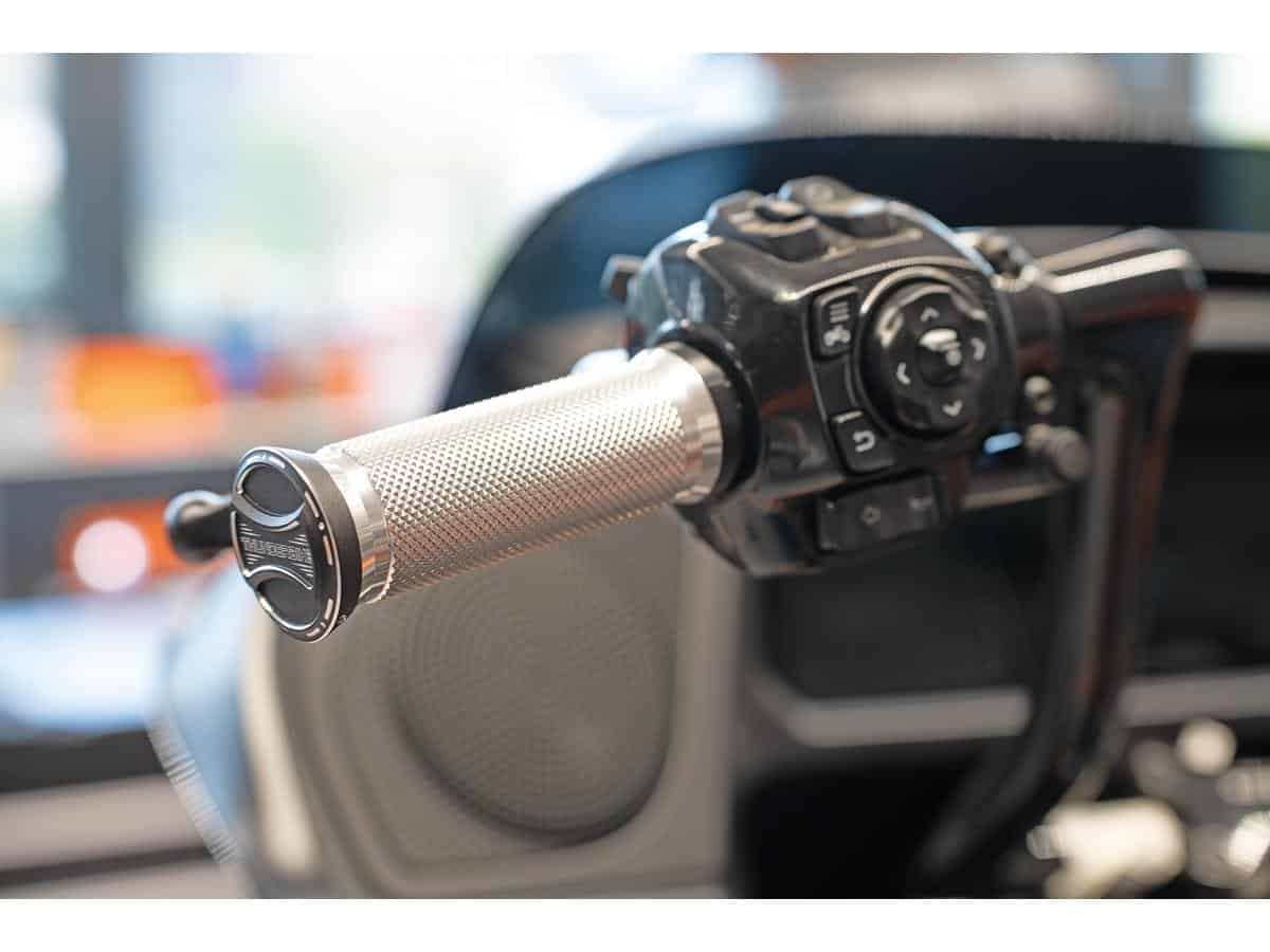 Base grips aluminium satin 1" throttle by wire (switch housing sensor) Base grips aluminium satin 1" throttle by wire (switch housing sensor)