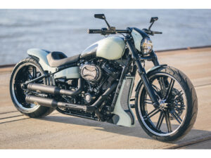 Headlight Cap For Milwaukee Eight Breakout Models Gloss Black Aluminium, 18-19, 23-25 FXBR, 18-20 FXBRS 114, 18 FXBRS 114 ANX, 21-22 FXBRS - Image 3