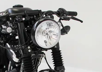 Headlight 7" Black/Clear Bottom Mount