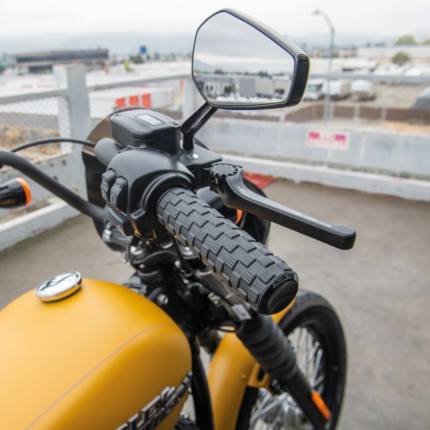 AirTrax Grips Black CBL