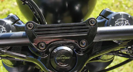 Handlebar Clamp Black XL04-22